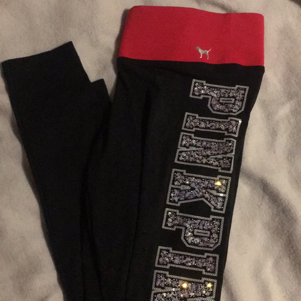 NWOT💥RARE 💥 vs PINK beaded yoga pants